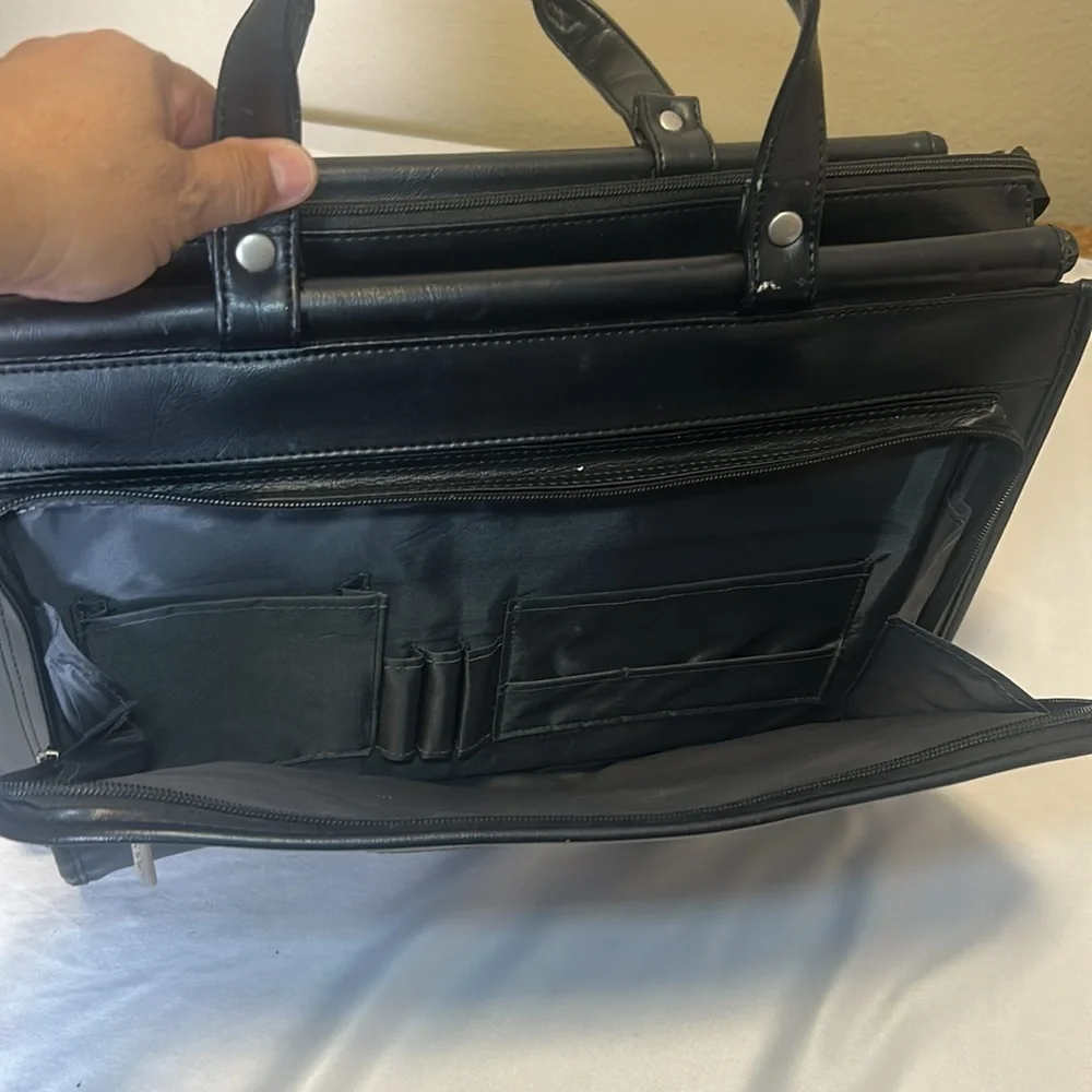 Solo Black Leather Briefcase for Men